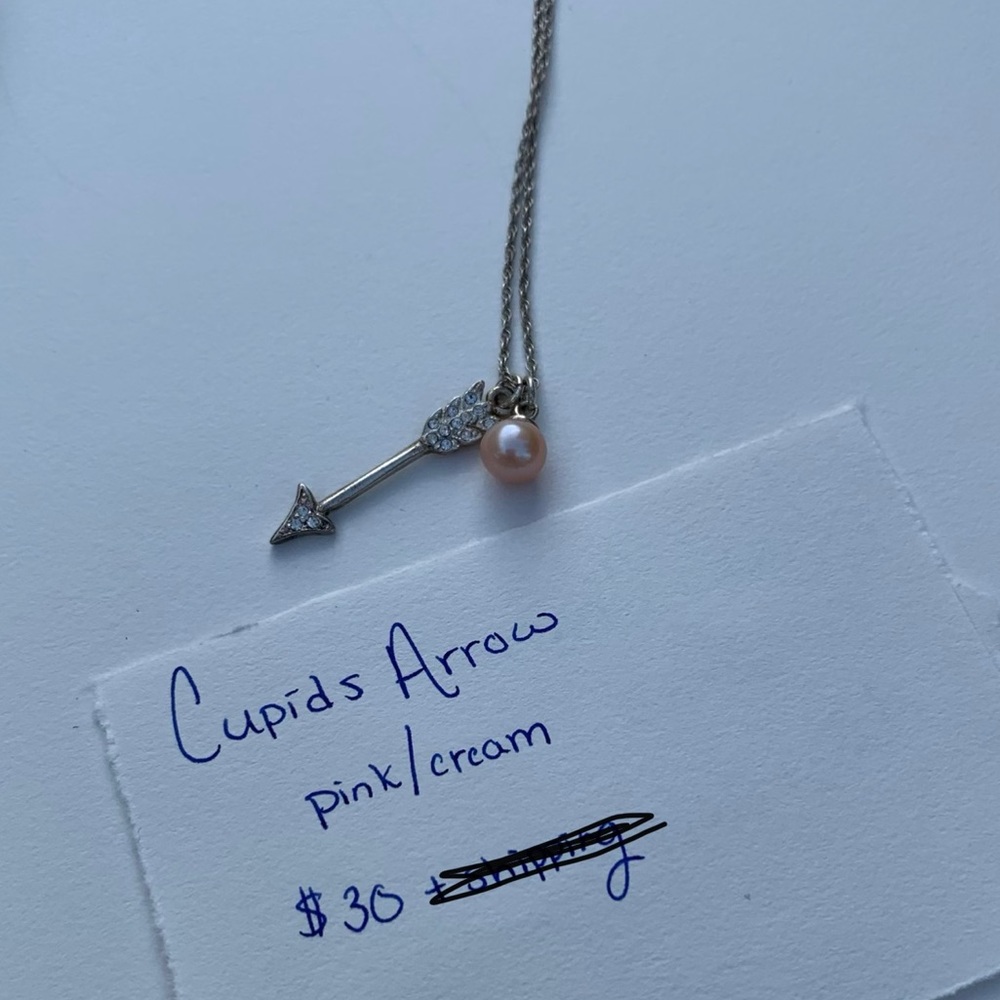 Cupid’s Arrow Vantel Pearls Necklace